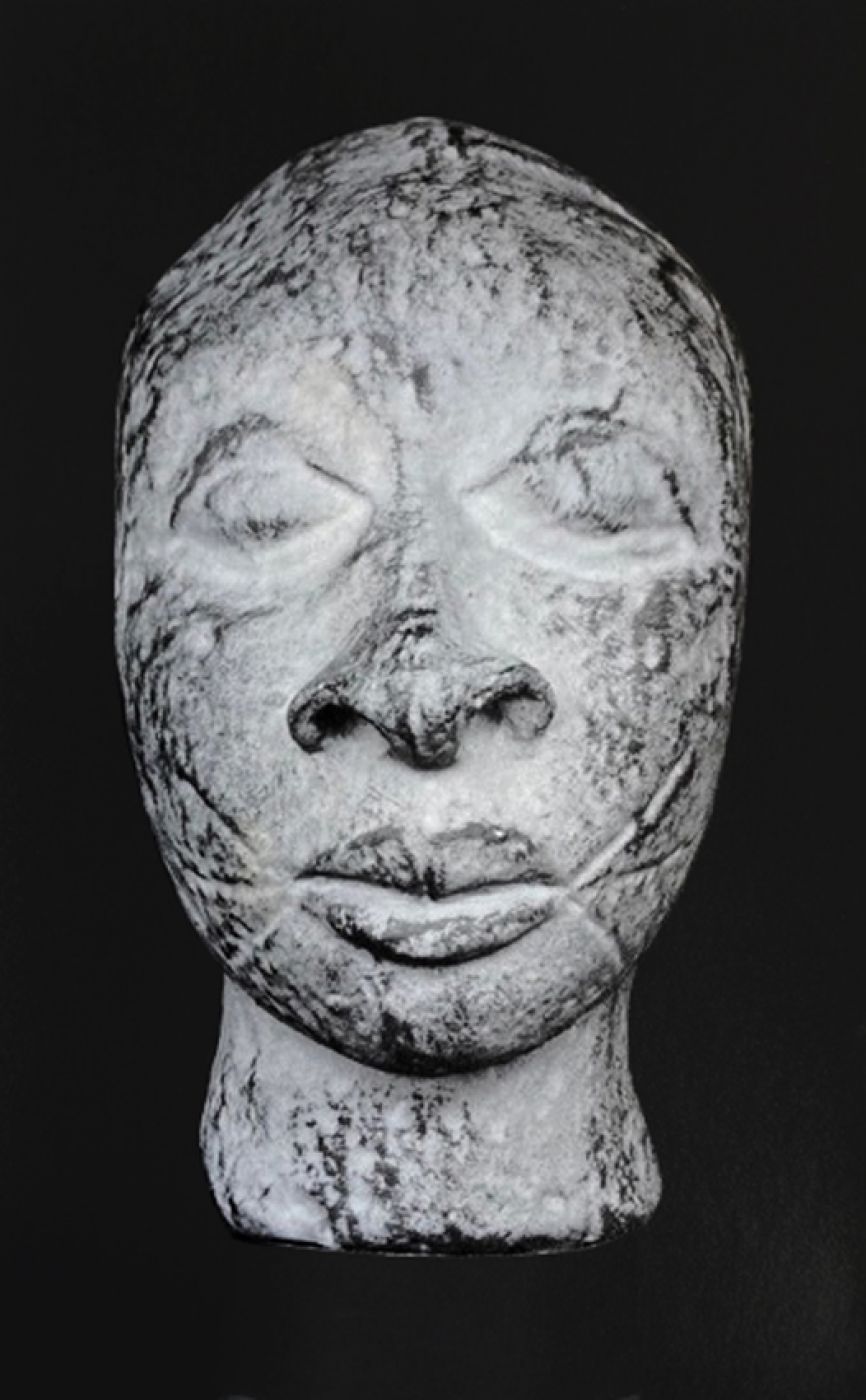 Walker Evans, “Clay head (Benin?), from the exhibition of African Art at MoMA, New York”, 1935