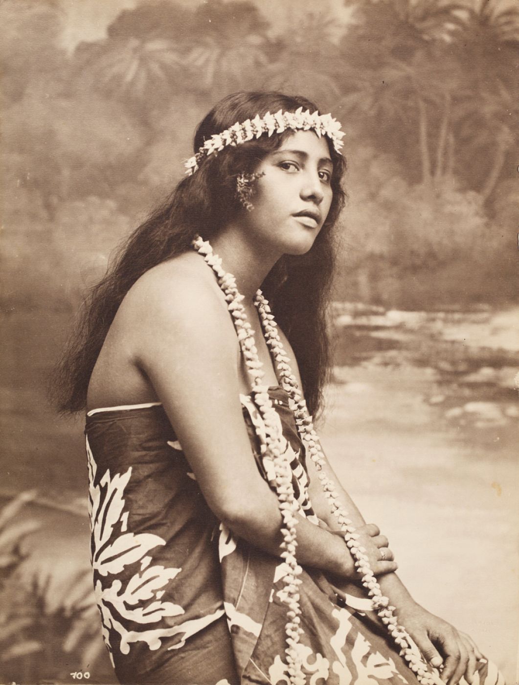 Lucien Gauthier, “Tahitian beauty”, 1920 ca.