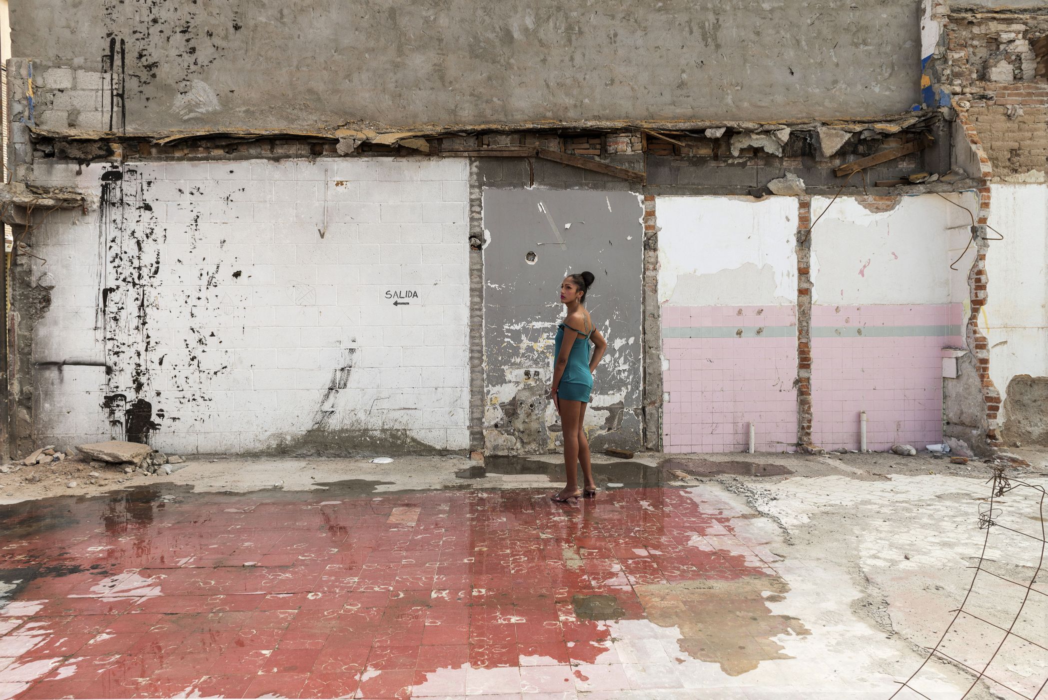 Teresa Margolles, “Pista de baile del bar "Tlaquepaque"”, 2016